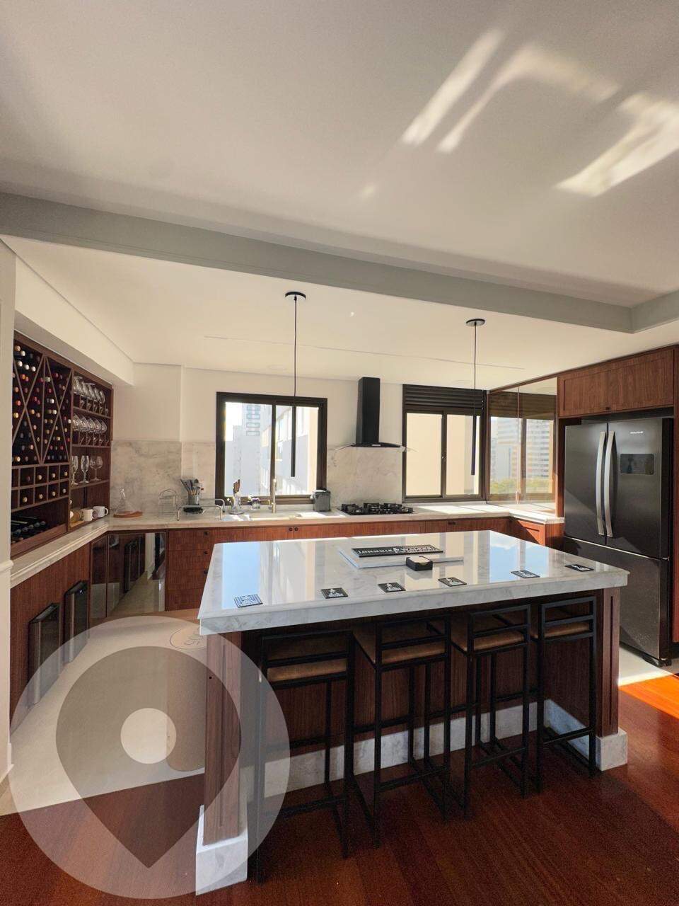Apartamento para aluguel no bairro Cambuí: 