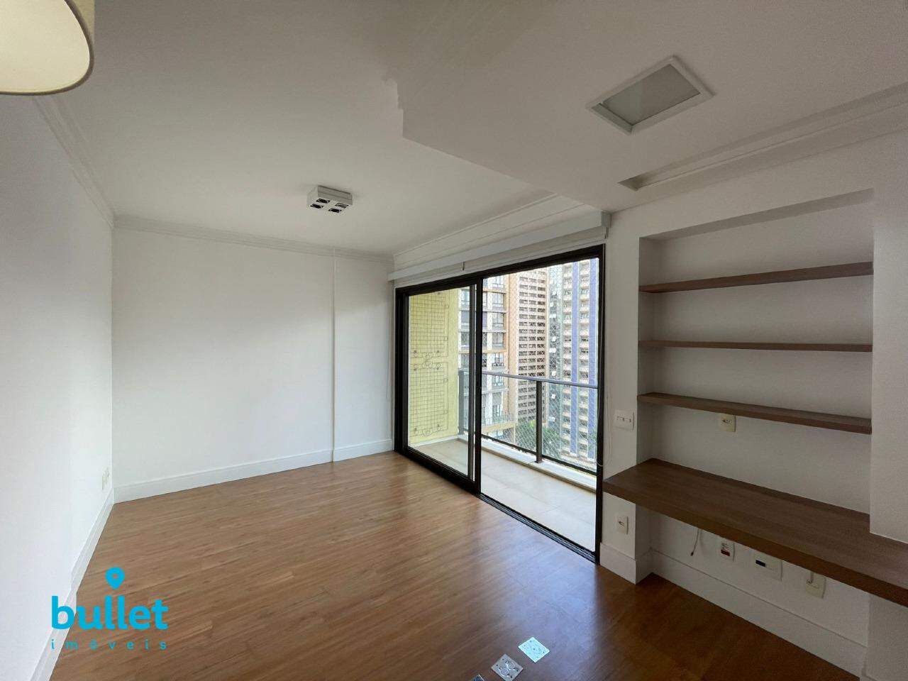 Apartamento para aluguel no bairro Centro: 