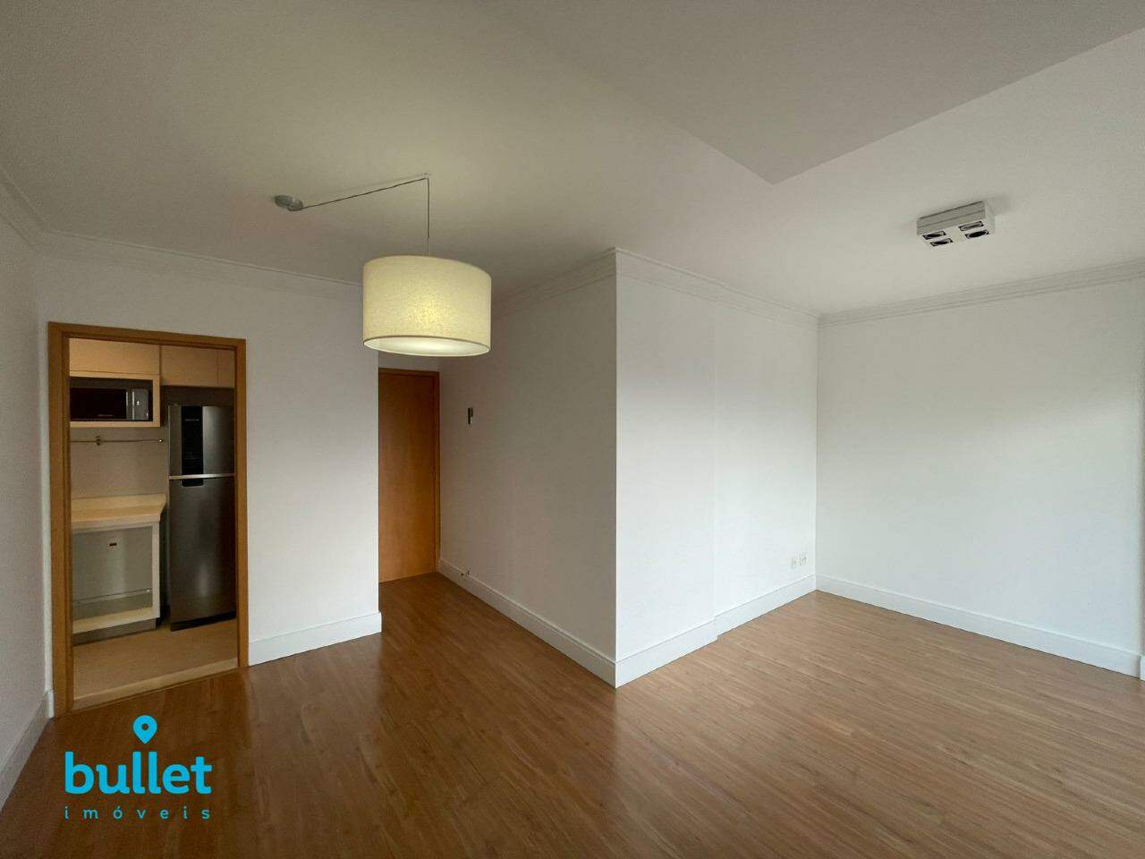 Apartamento para aluguel no bairro Centro: 
