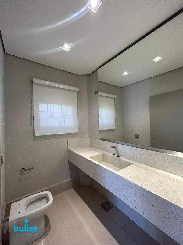 Casa à venda no bairro Jardim de Itapoan: 