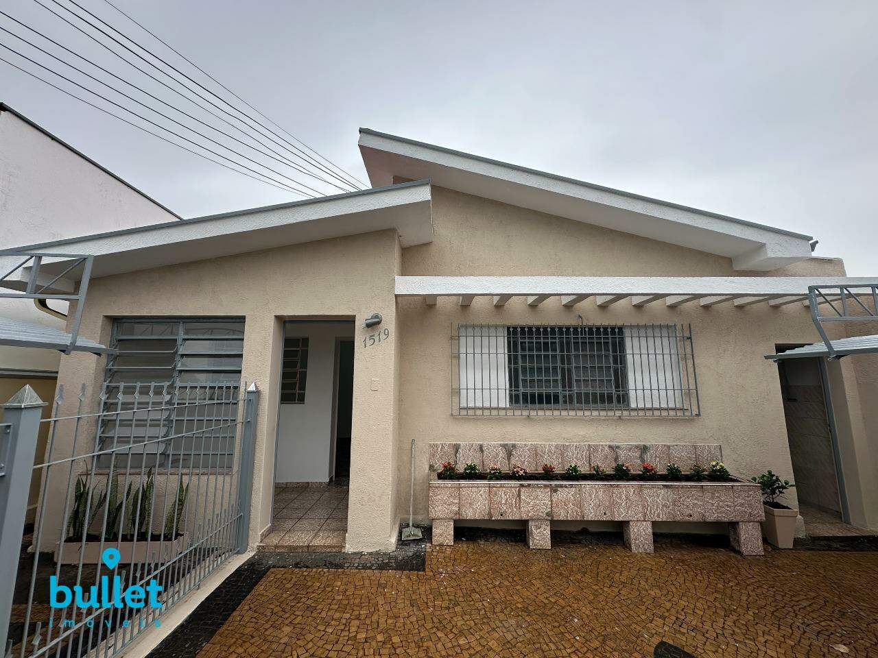 Casa à venda no bairro Jardim Leonor: 