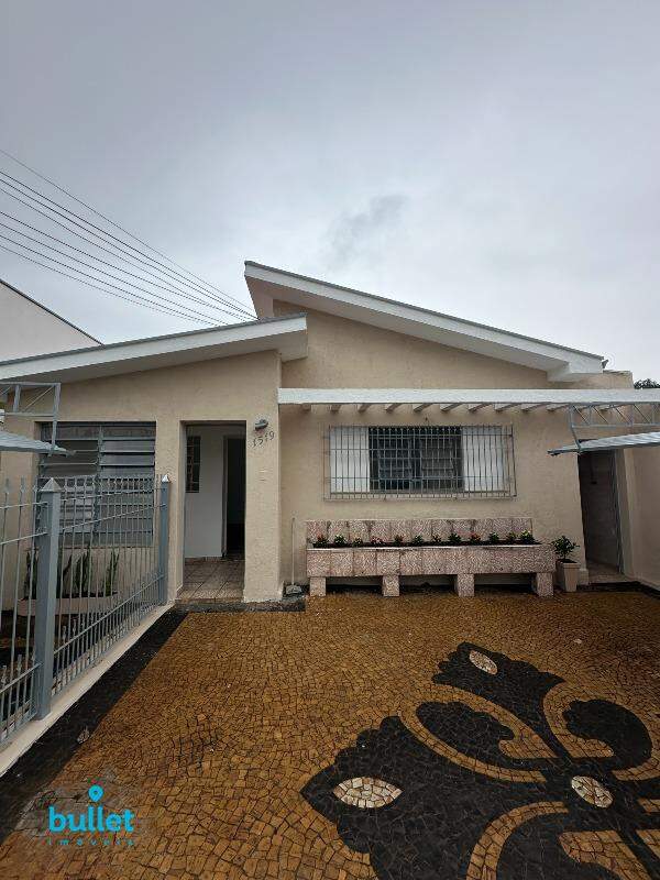 Casa à venda no bairro Jardim Leonor: 