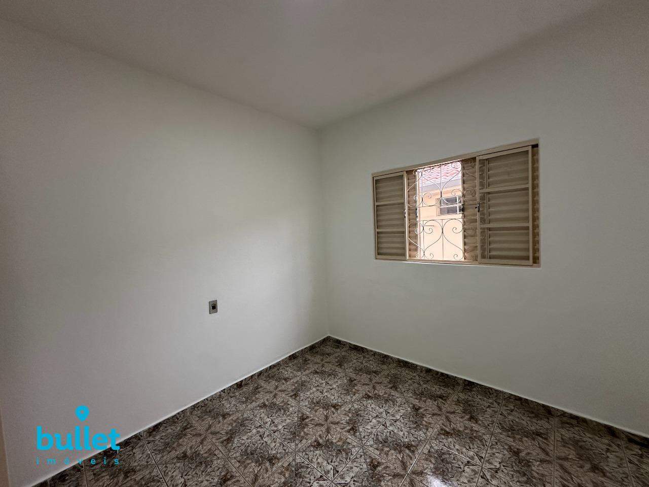 Casa à venda no bairro Jardim Leonor: 