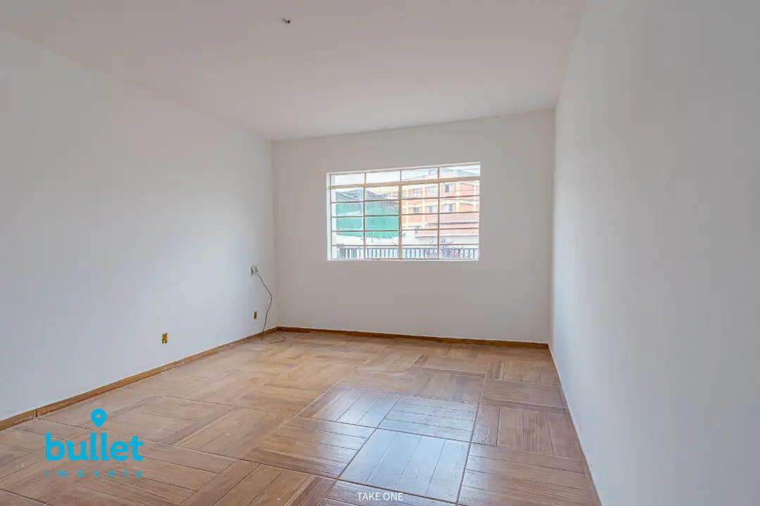 Casa à venda no bairro Jardim Quarto Centenário: 