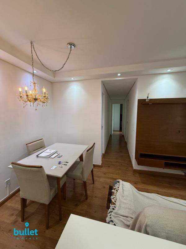 Apartamento à venda no bairro Vila Satúrnia: 