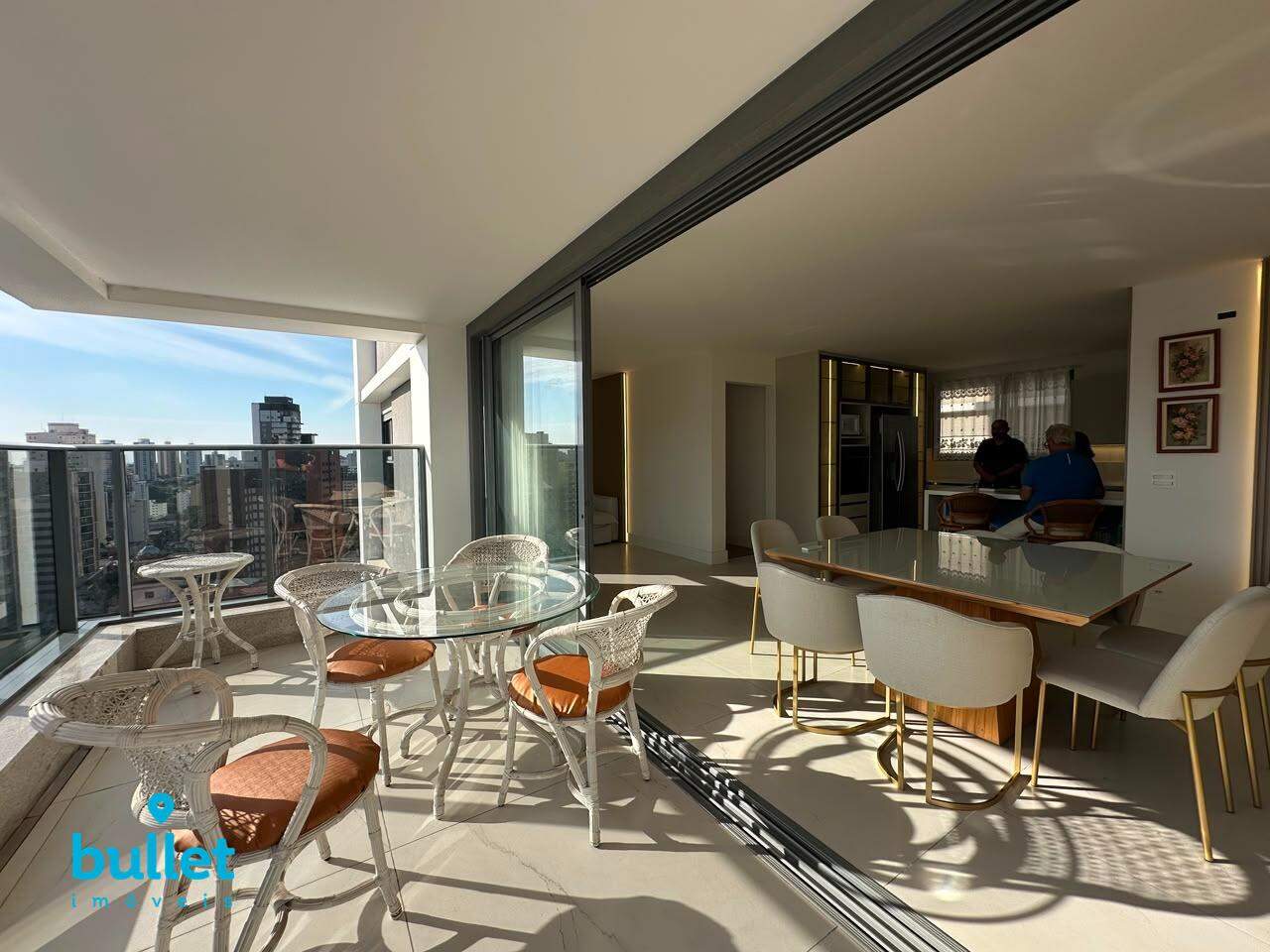 Apartamento à venda no bairro Cambuí: 