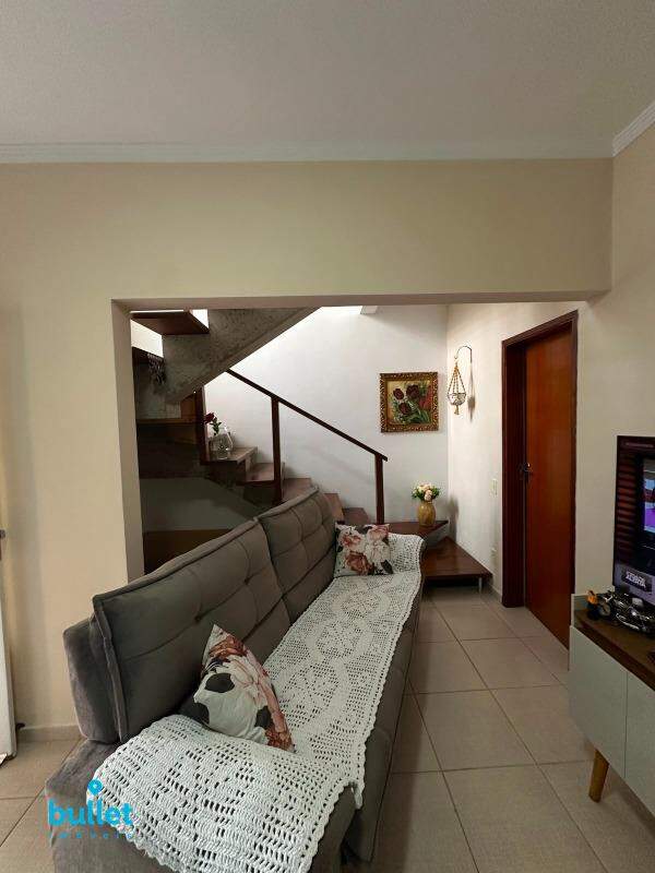 Casa à venda no bairro Jardim Novo Campos Eliseos: 