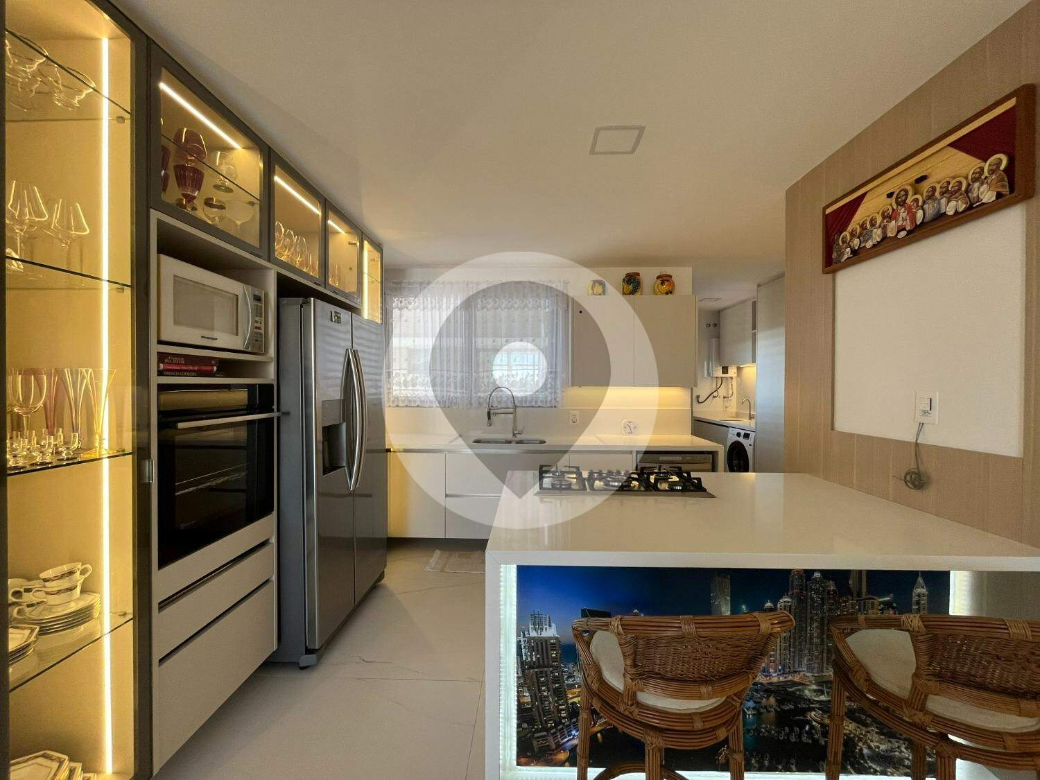 Apartamento para aluguel no bairro Cambuí: 