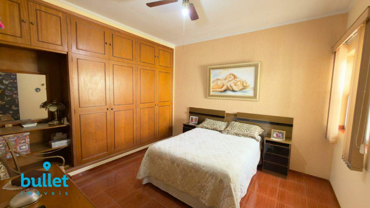 Casa à venda no bairro Jardim Campos Elíseos: 