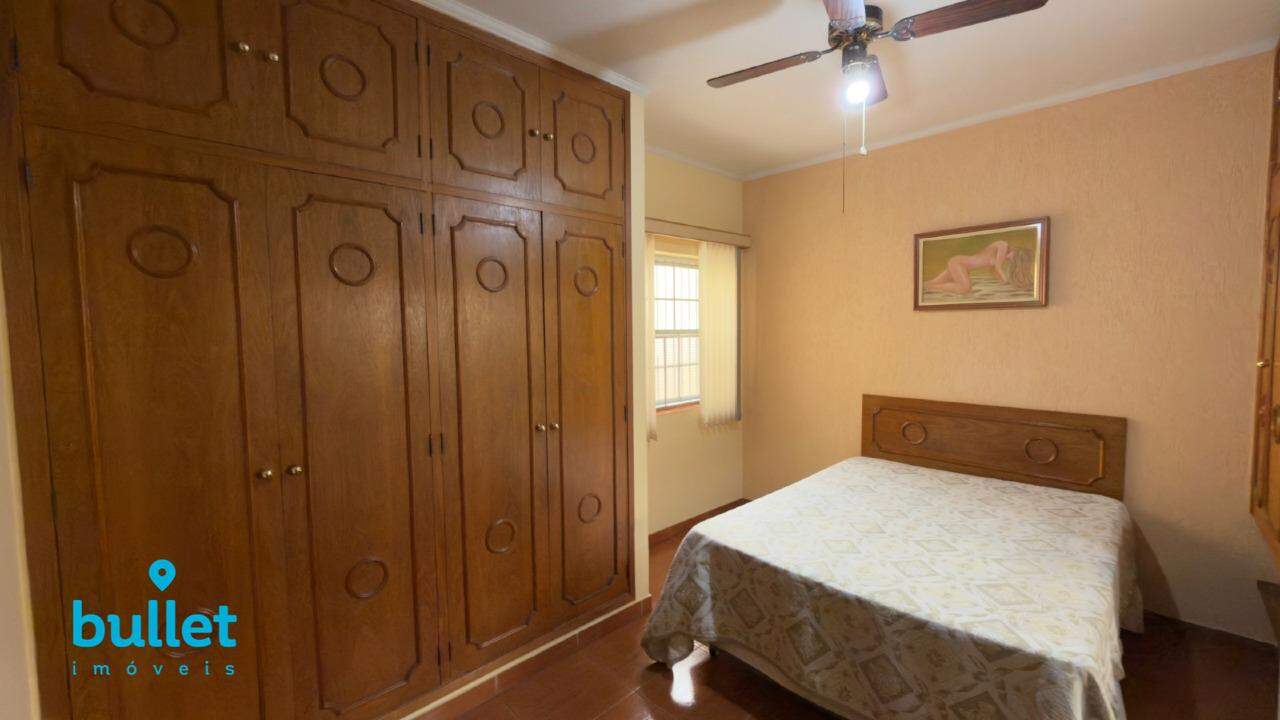 Casa à venda no bairro Jardim Campos Elíseos: 