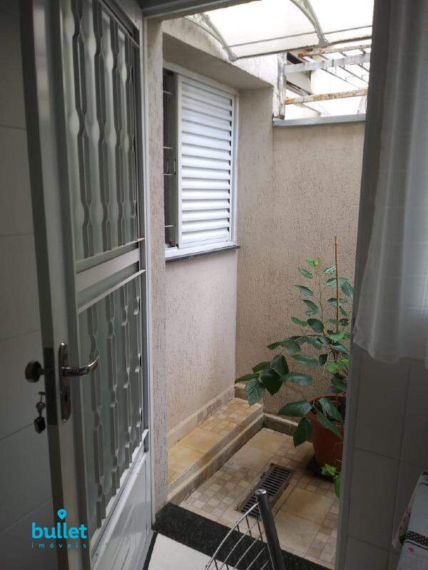 Casa à venda no bairro Vila Industrial: 