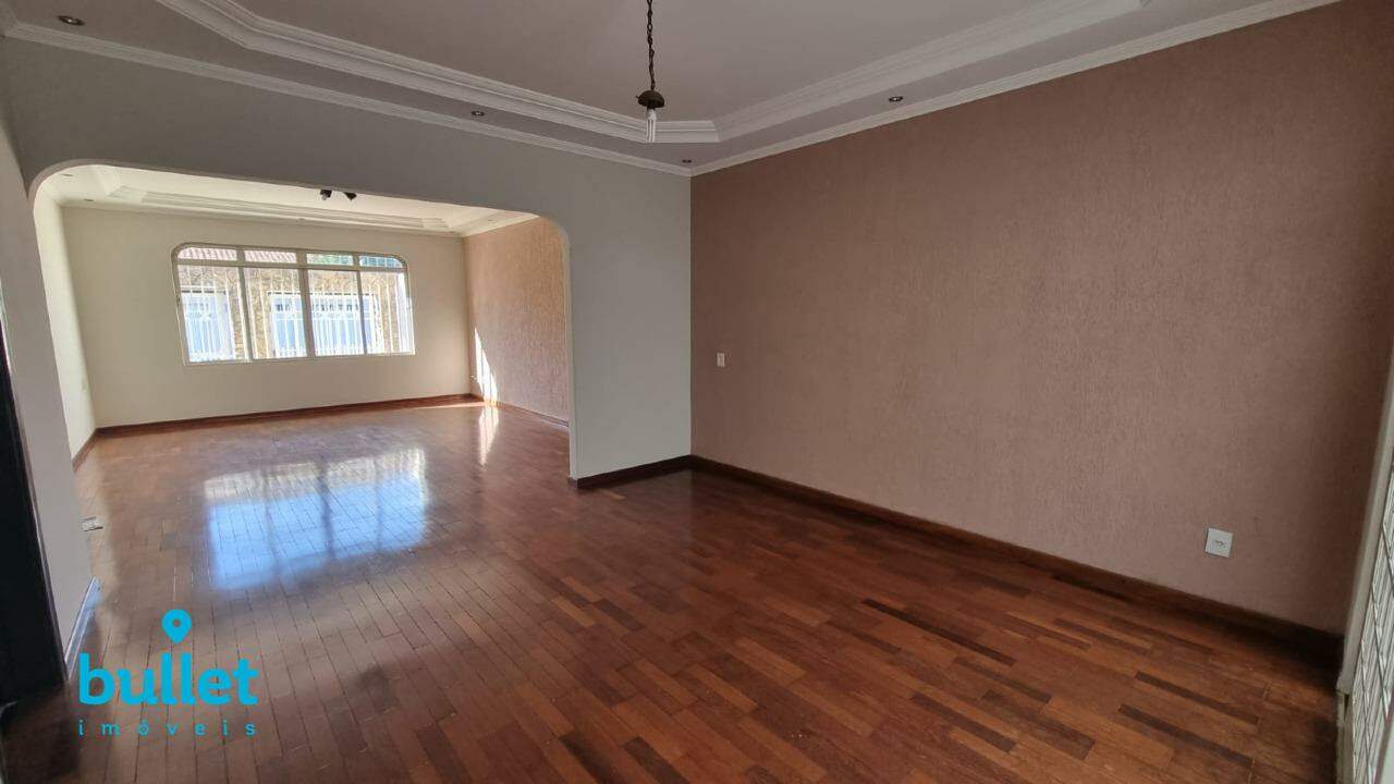 Casa à venda no bairro Jardim Guarani: 