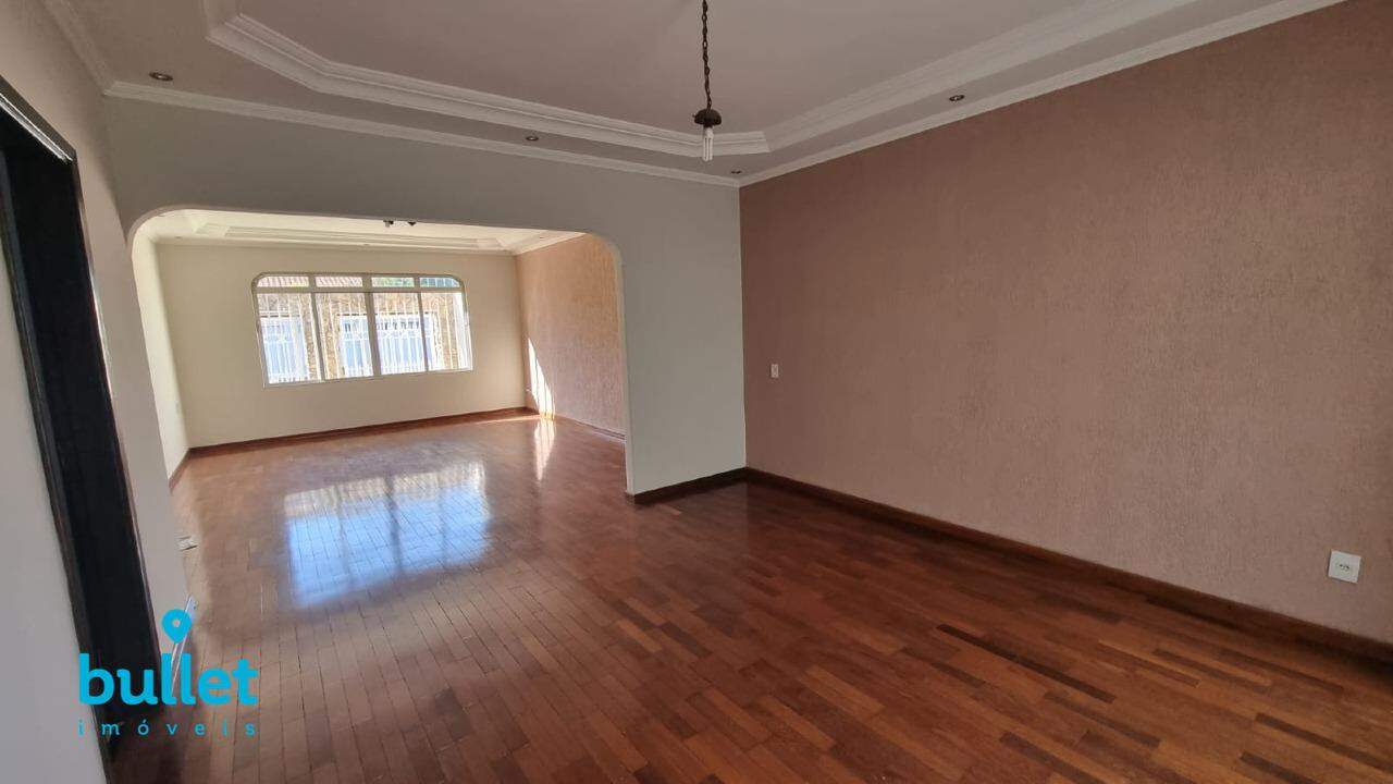 Casa à venda no bairro Jardim Guarani: 