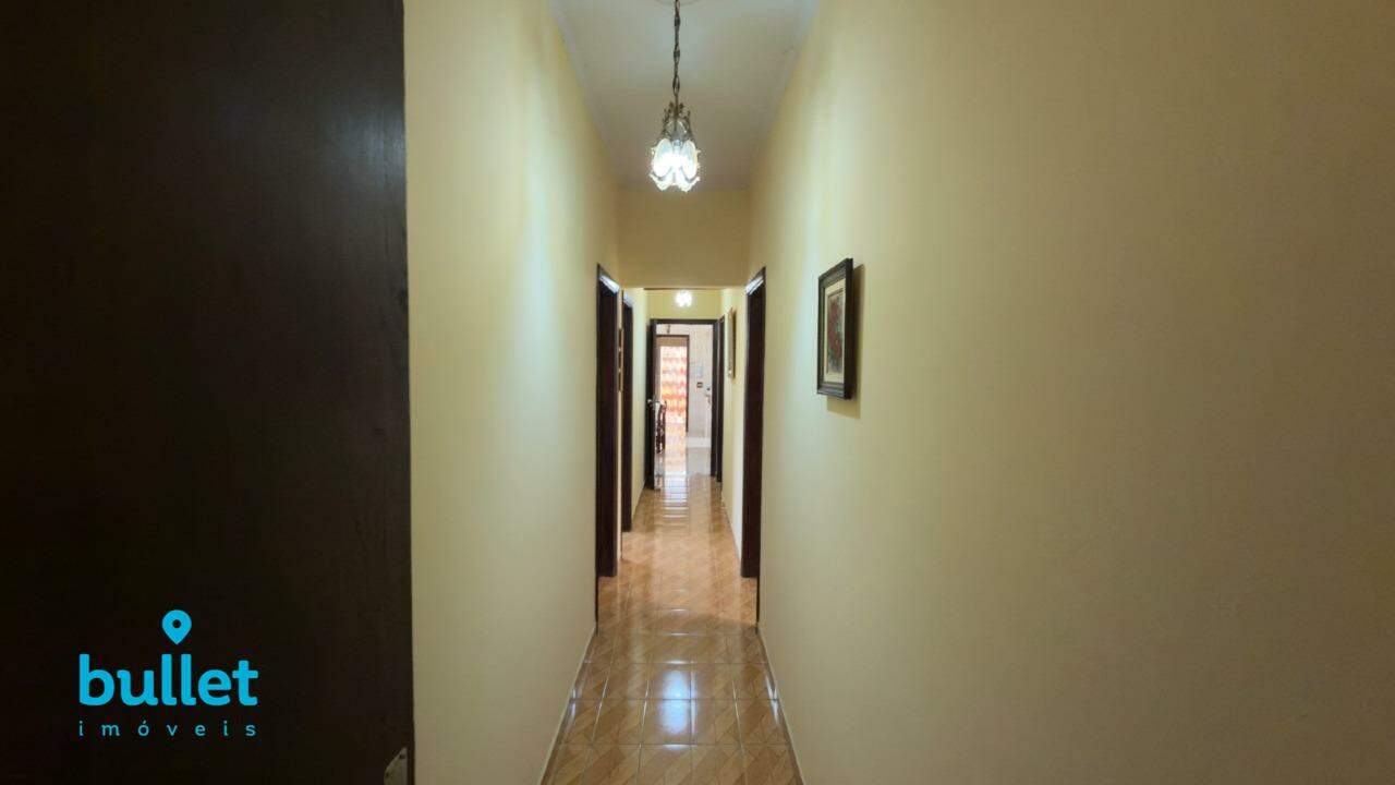Casa à venda no bairro Jardim Campos Elíseos: 