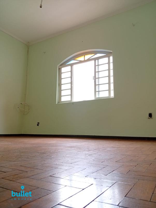 Casa à venda no bairro Vila Mimosa: 
