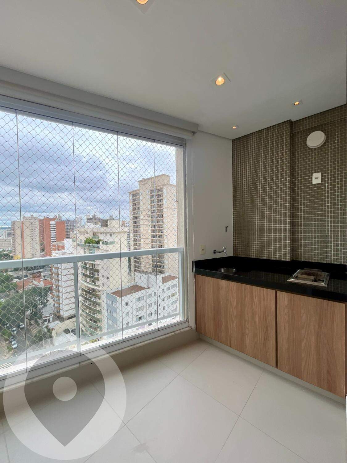 Apartamento para aluguel no bairro Cambuí: 