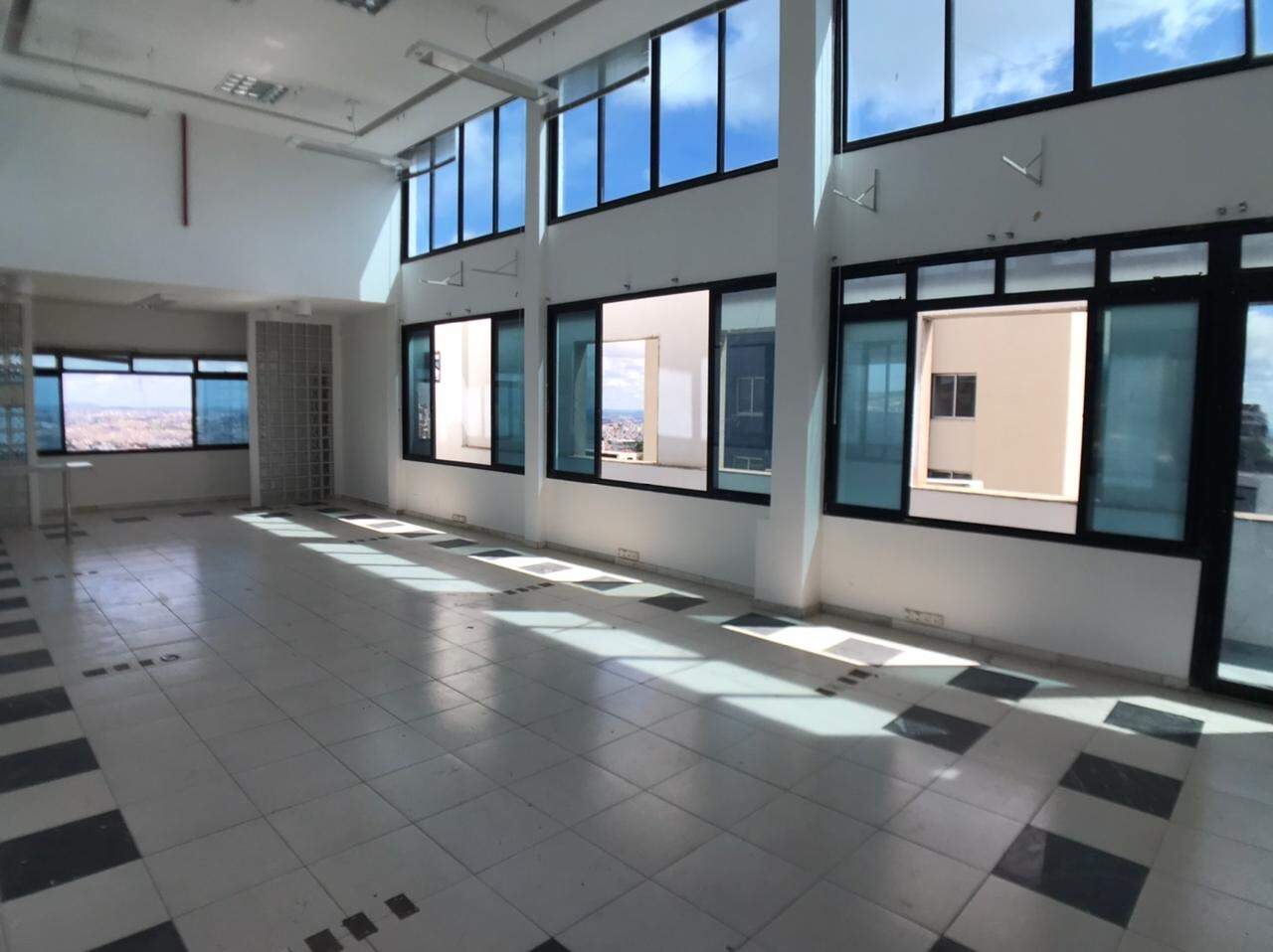 Andar para aluguel no Buritis: 