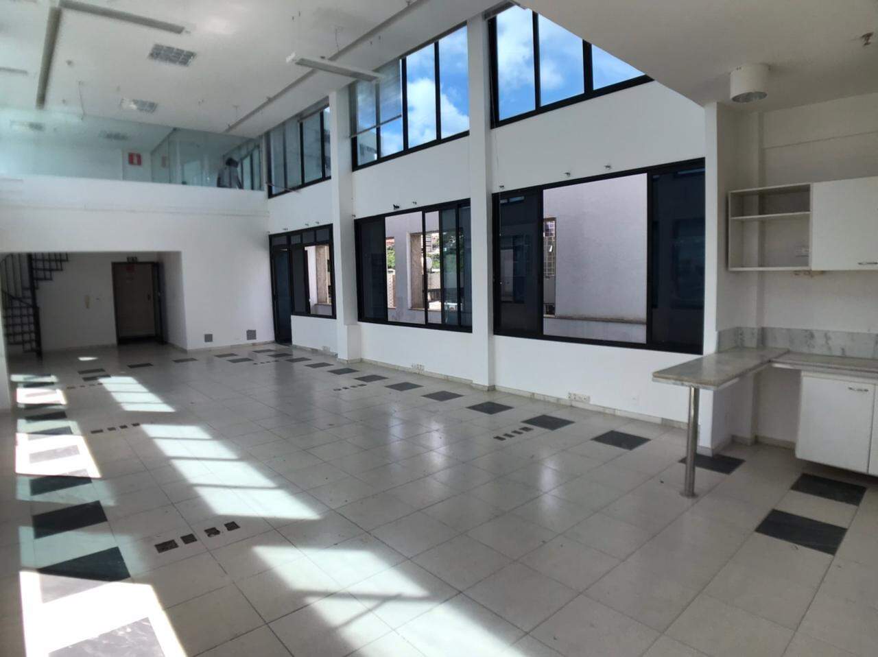 Andar para aluguel no Buritis: 