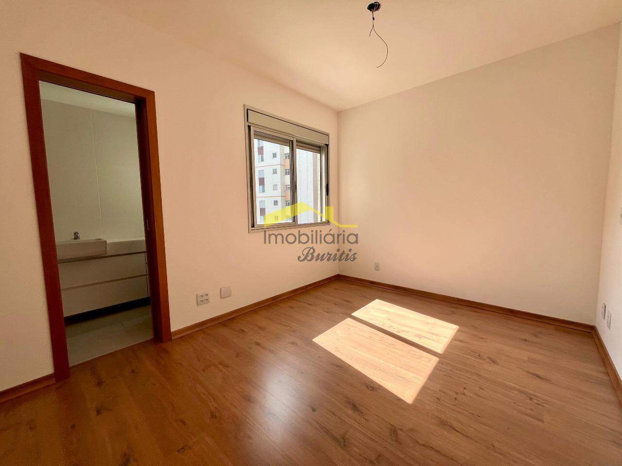Apartamento à venda no Buritis: 