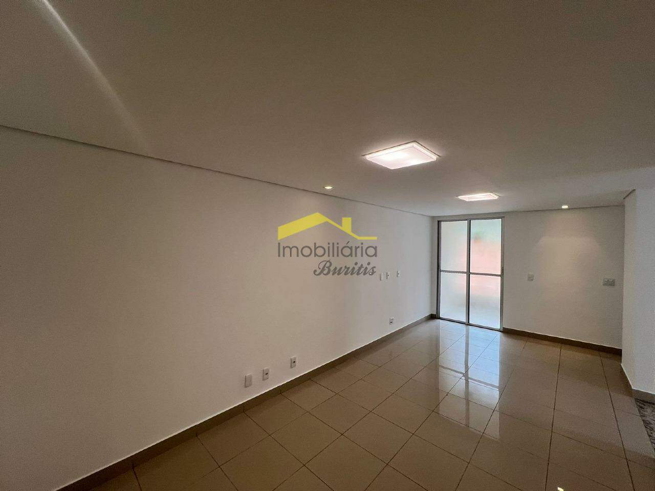 Apartamento para aluguel no Estoril: 