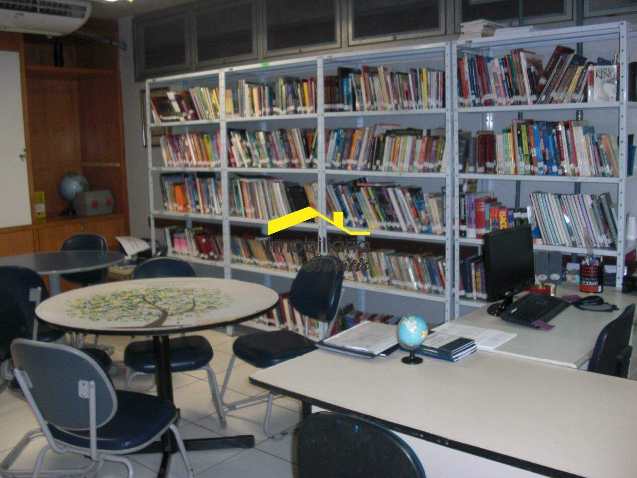 Prédio Comercial à venda no Buritis: 