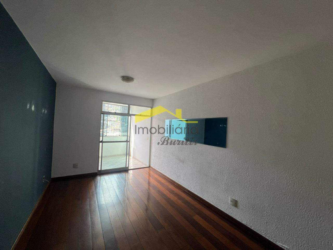 Cobertura para aluguel no Estoril: 