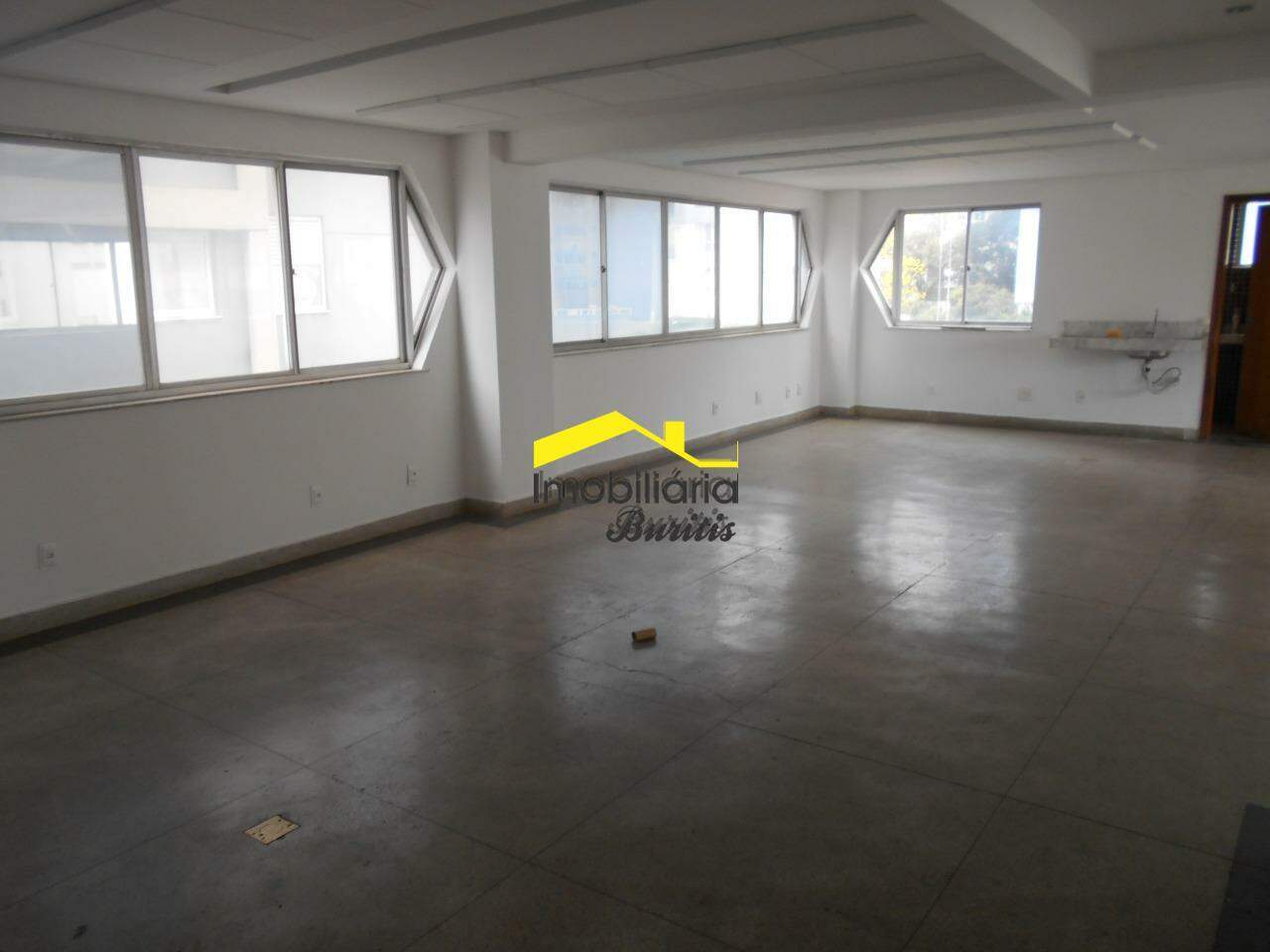 Sala para aluguel no Lourdes: 