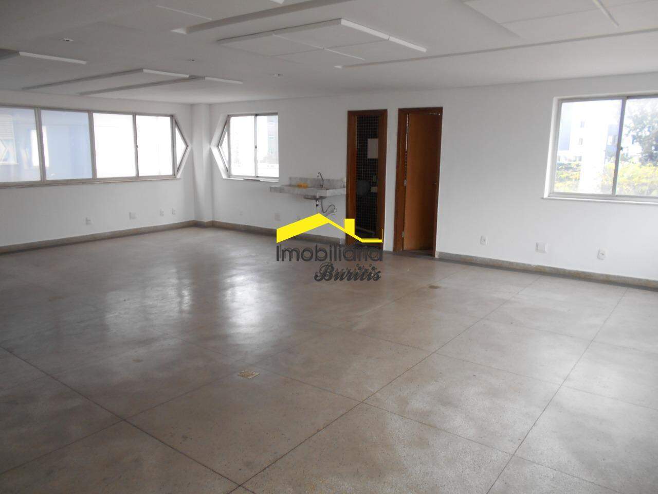 Sala para aluguel no Lourdes: 