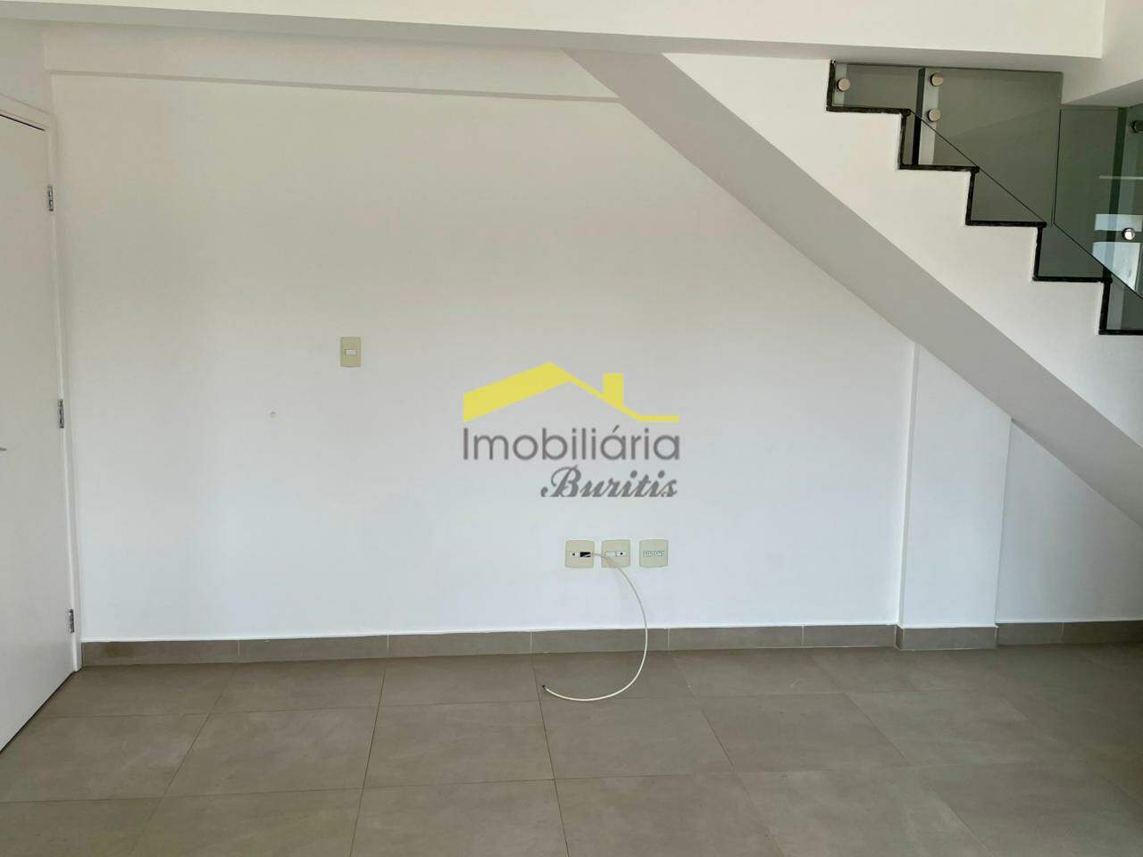 Cobertura para aluguel no Buritis: 