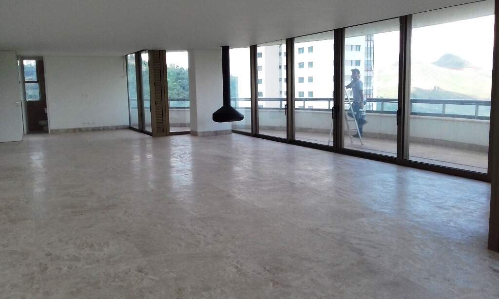 Apartamento à venda no VALE DO SERENO: 