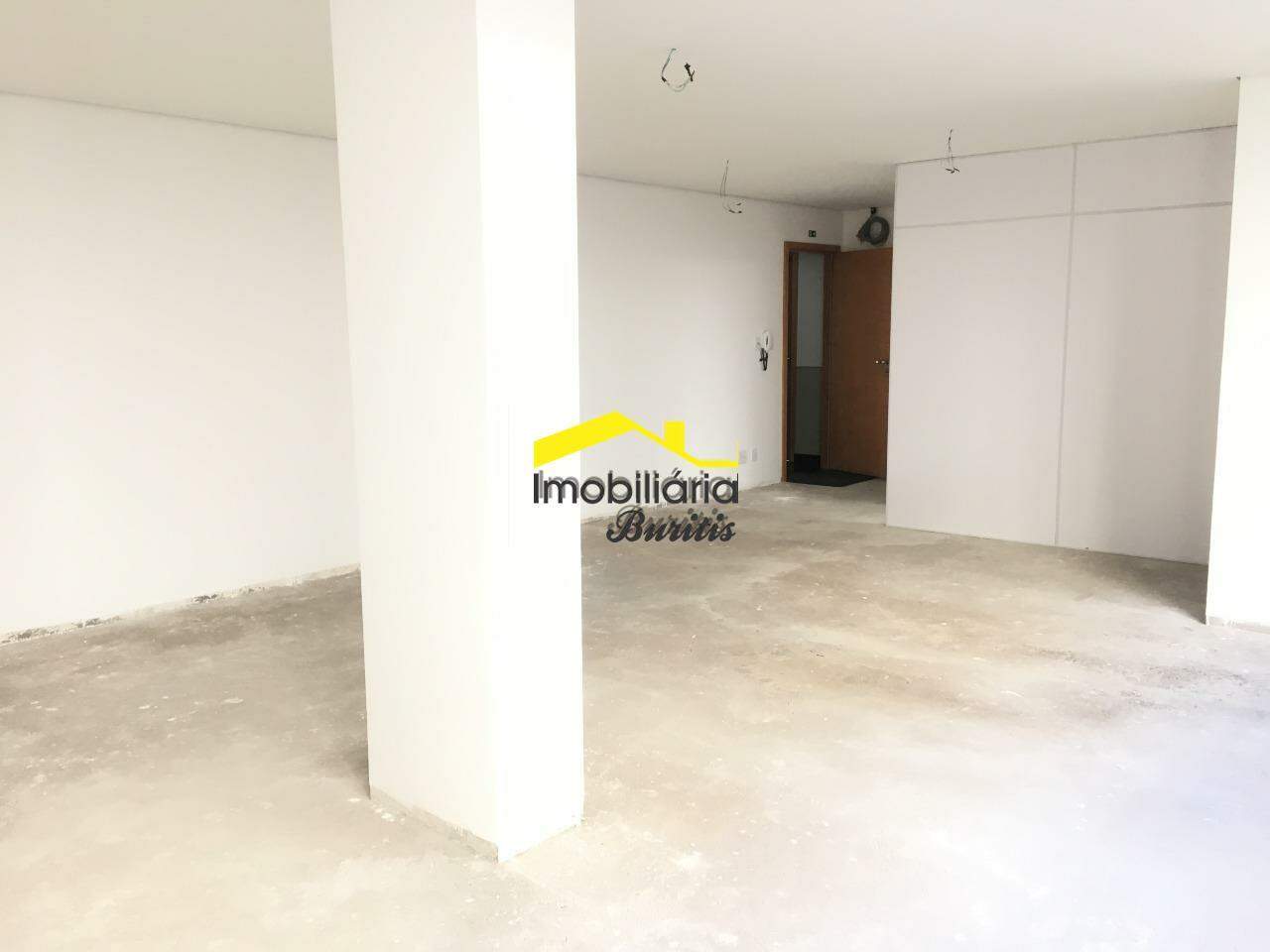 Sala para aluguel no Estoril: 