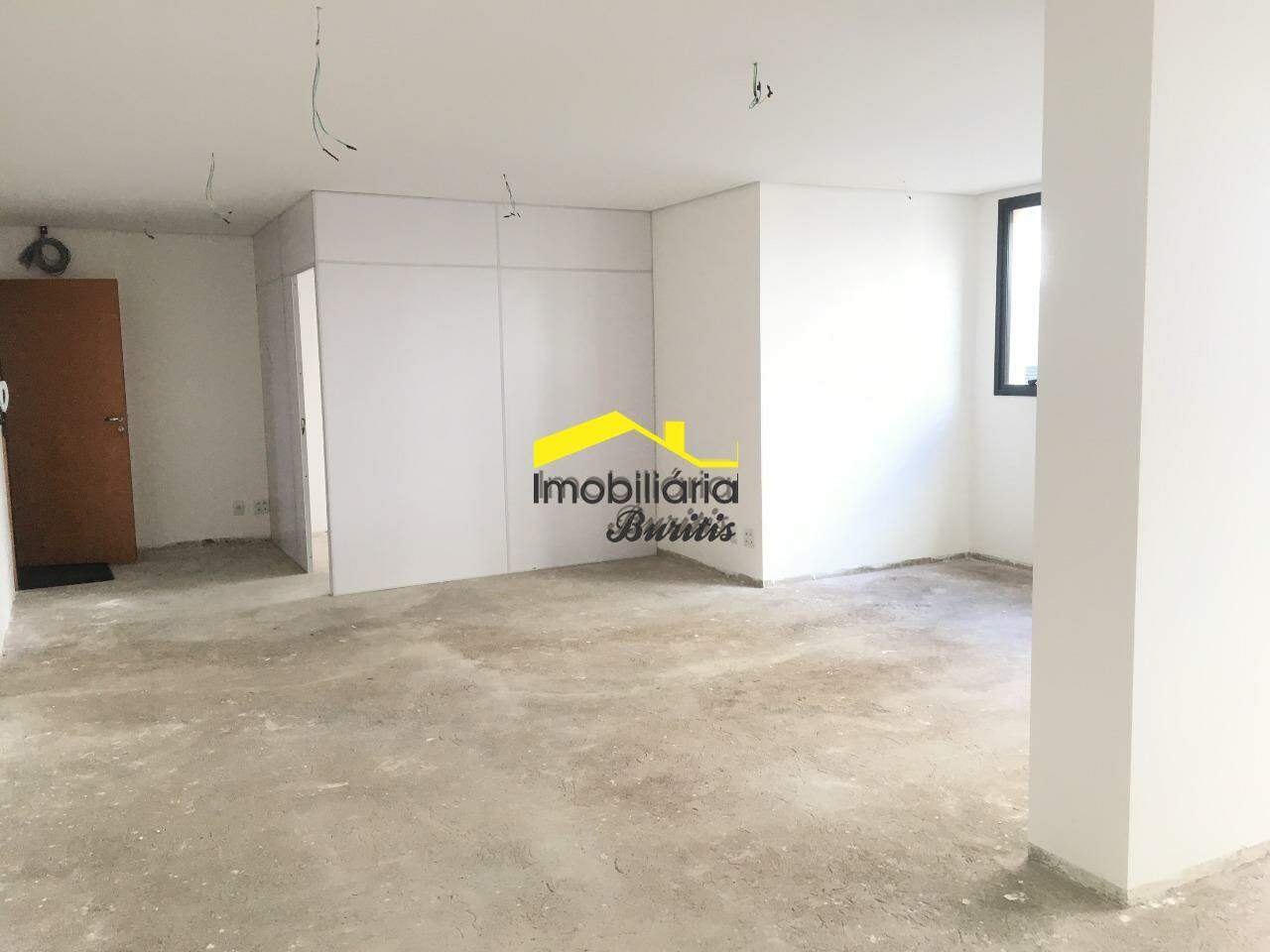 Sala para aluguel no Estoril: 