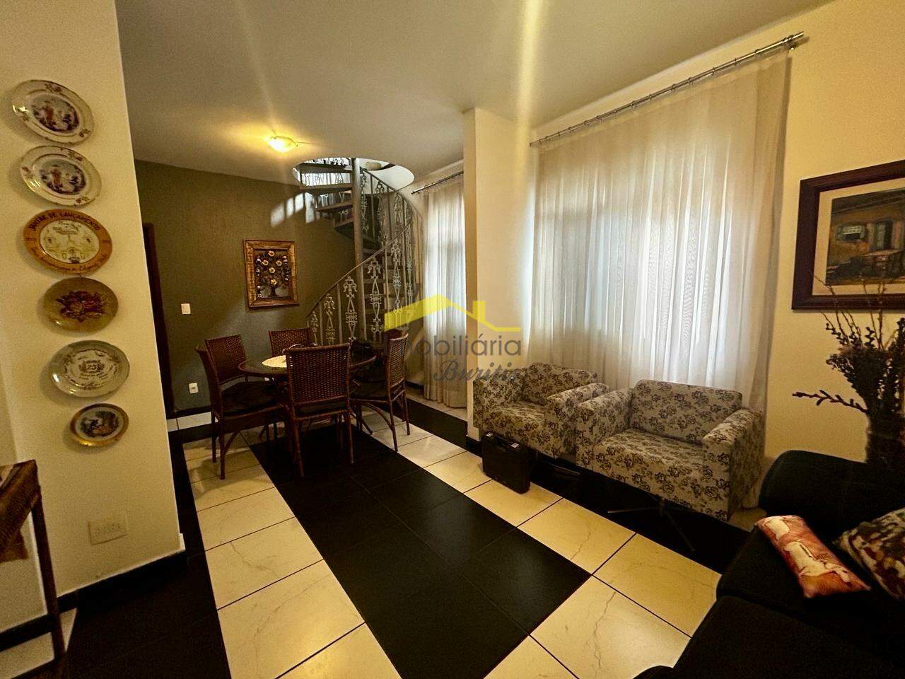 Cobertura à venda no Buritis: Sala