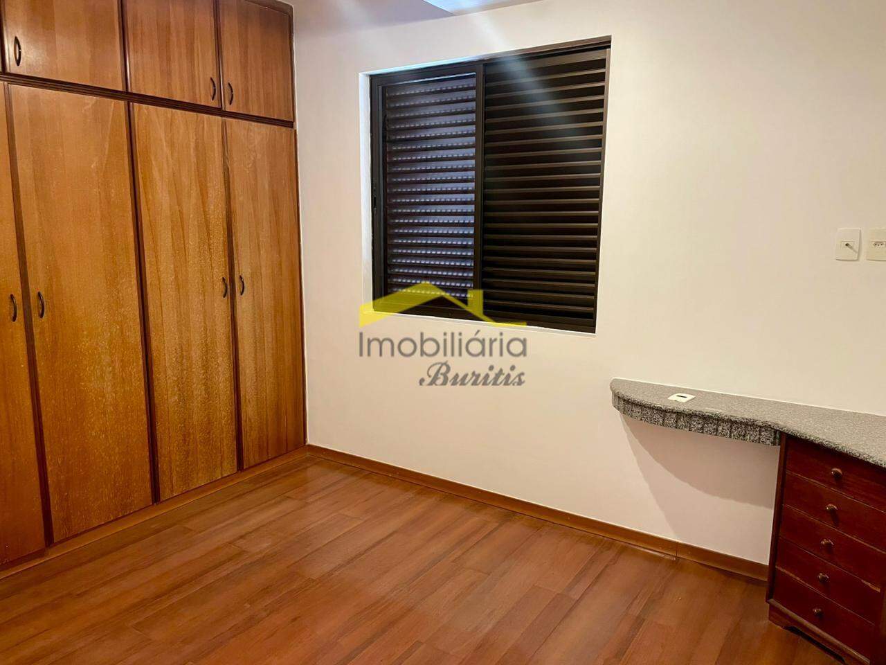 Apartamento para aluguel no Buritis: 
