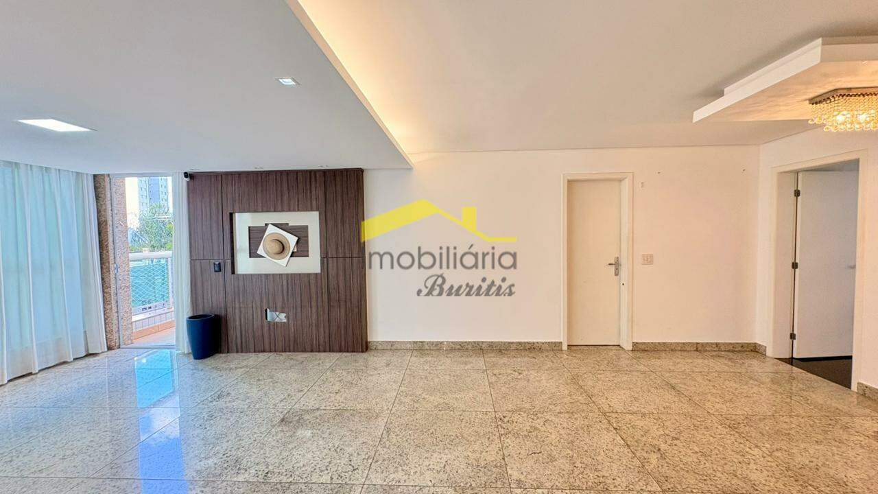 Apartamento com área privativa para aluguel no Buritis: 