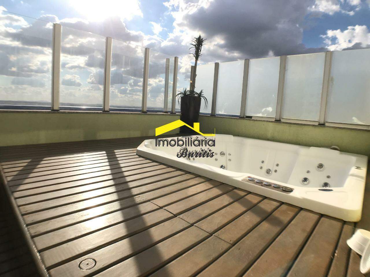 Cobertura à venda no Buritis: 