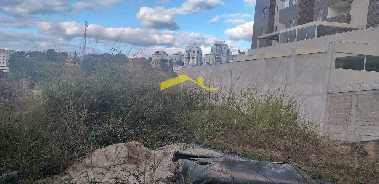 Lote à venda no Palmeiras: 