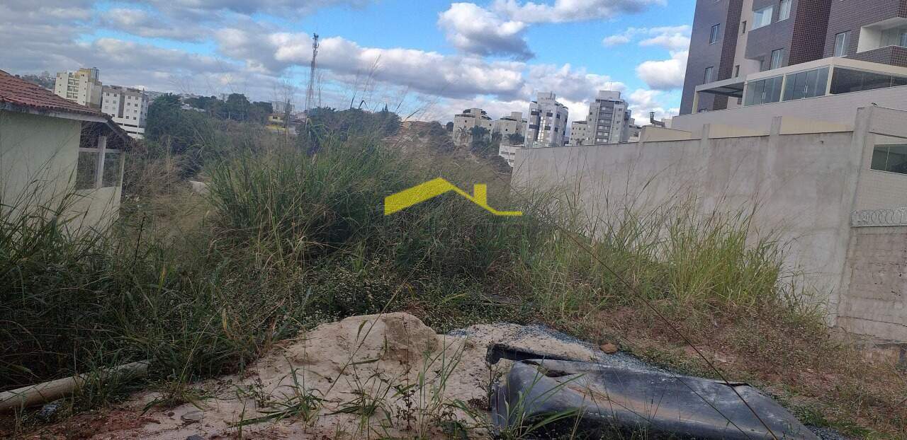 Lote à venda no Palmeiras: 