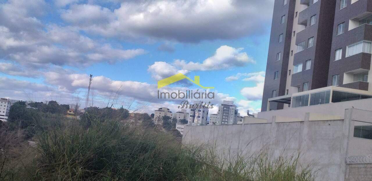 Lote à venda no Palmeiras: 