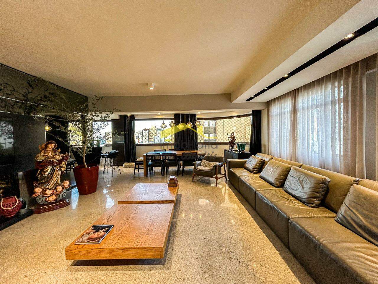 Cobertura à venda no Buritis: 