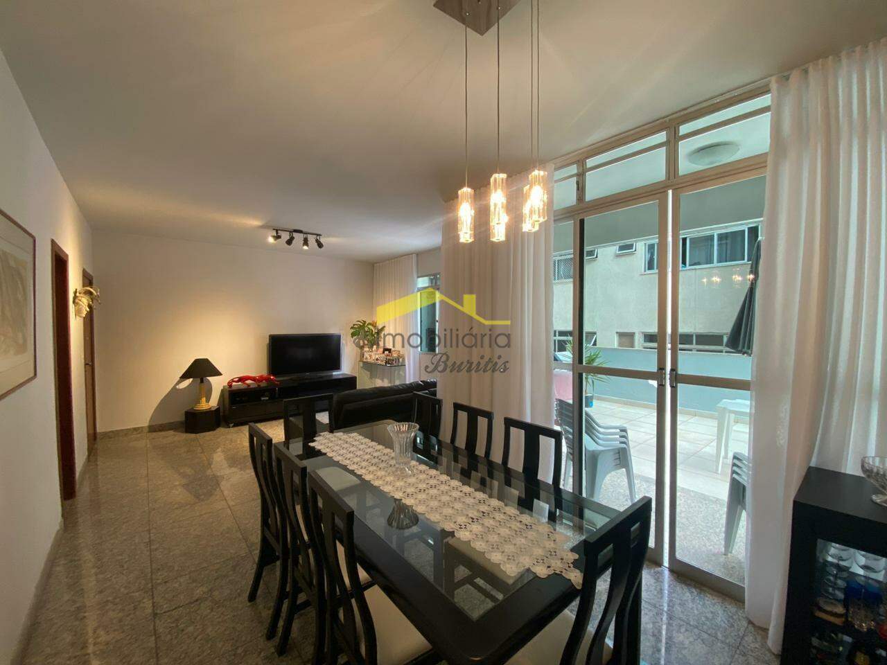 Apartamento com área privativa à venda no Buritis: 