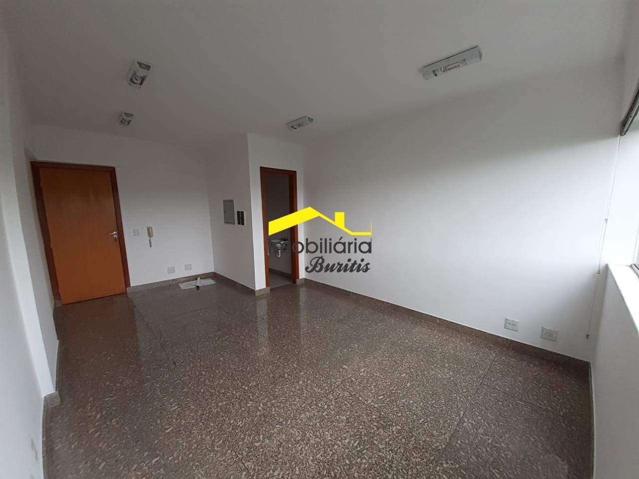 Sala à venda no Buritis: 