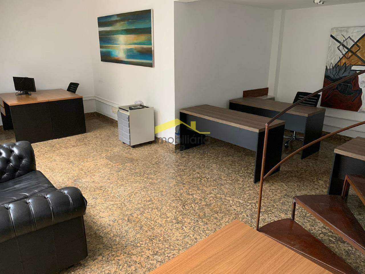 Sala para aluguel no Estoril: 