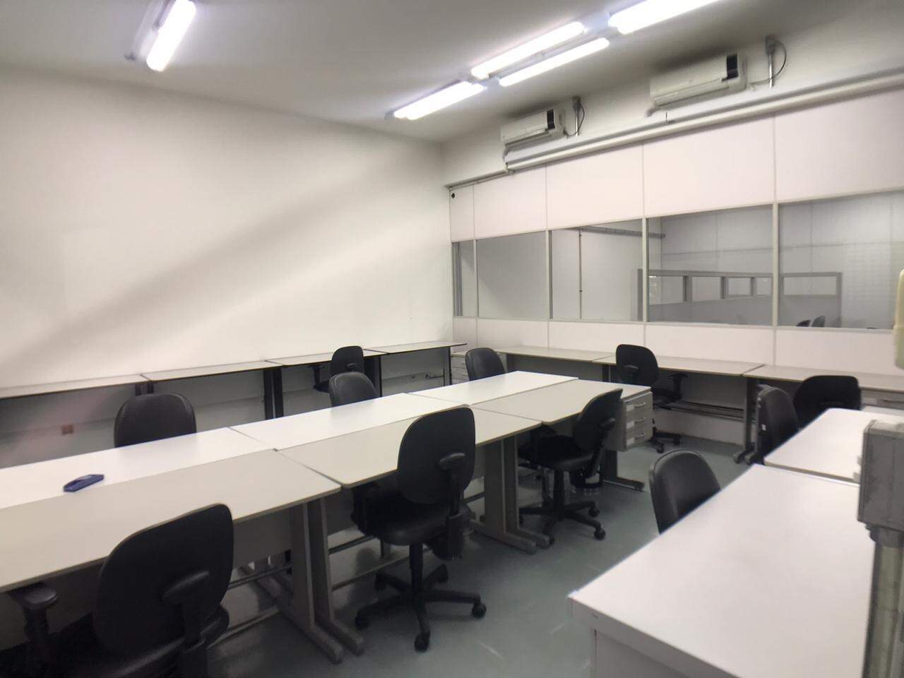 Prédio Comercial para aluguel no Estoril: 