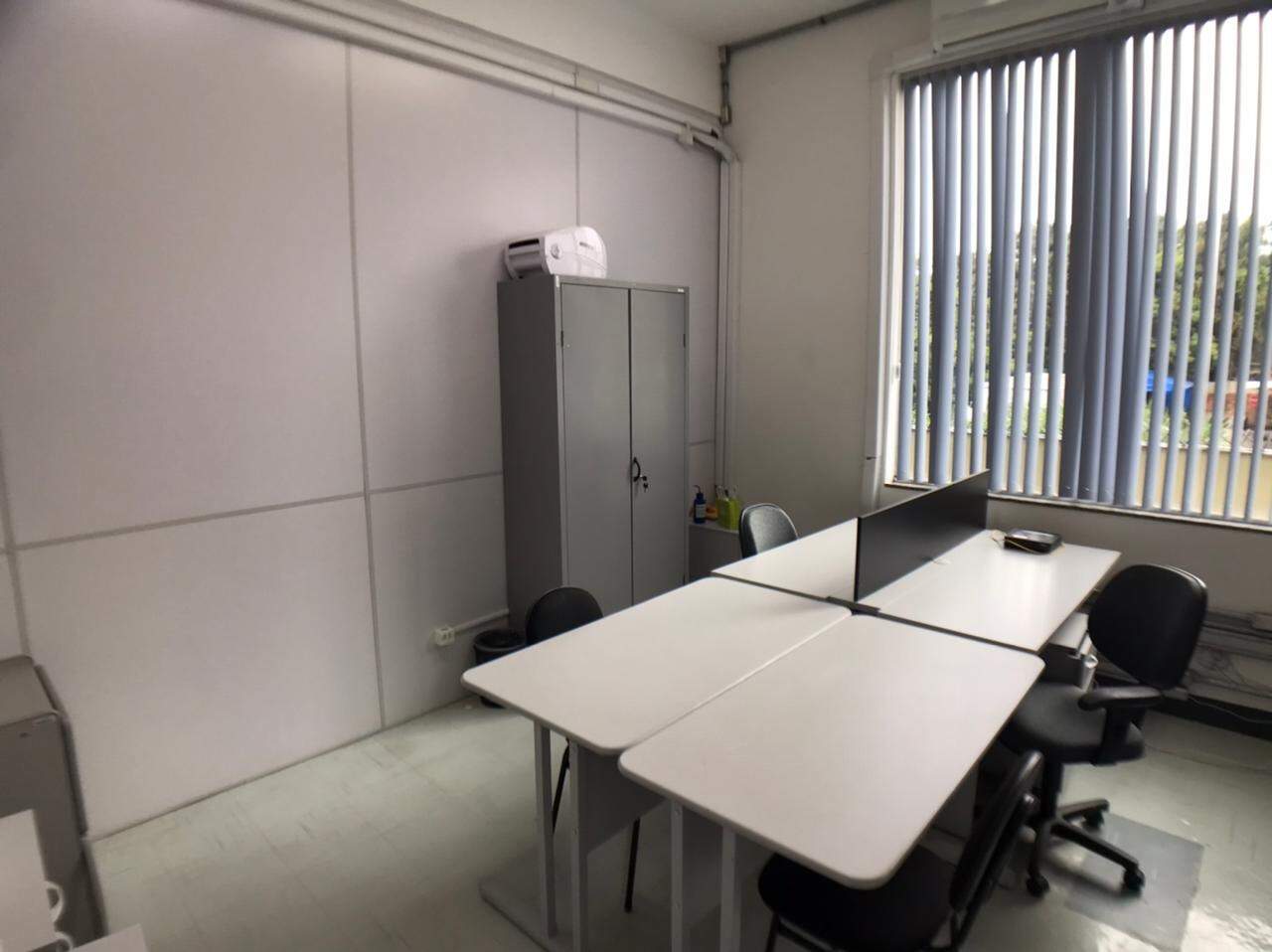 Prédio Comercial à venda no Estoril: 