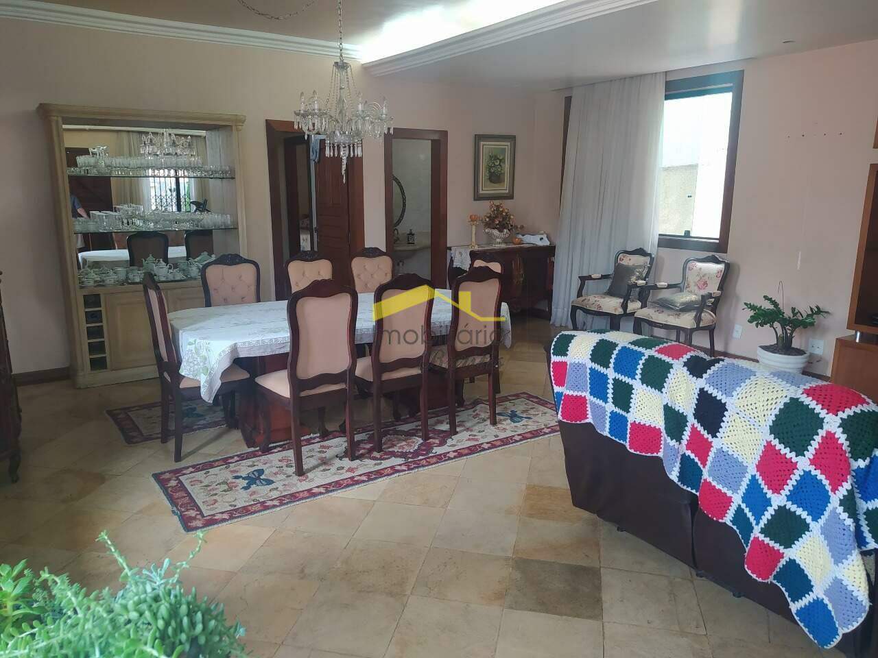 Casa à venda no Estoril: 