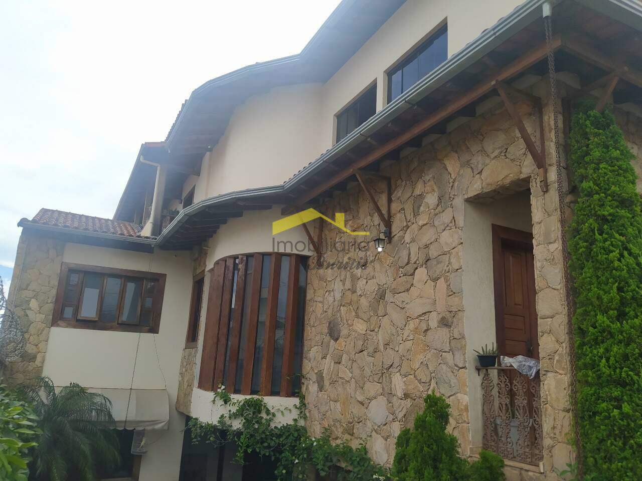 Casa à venda no Estoril: 