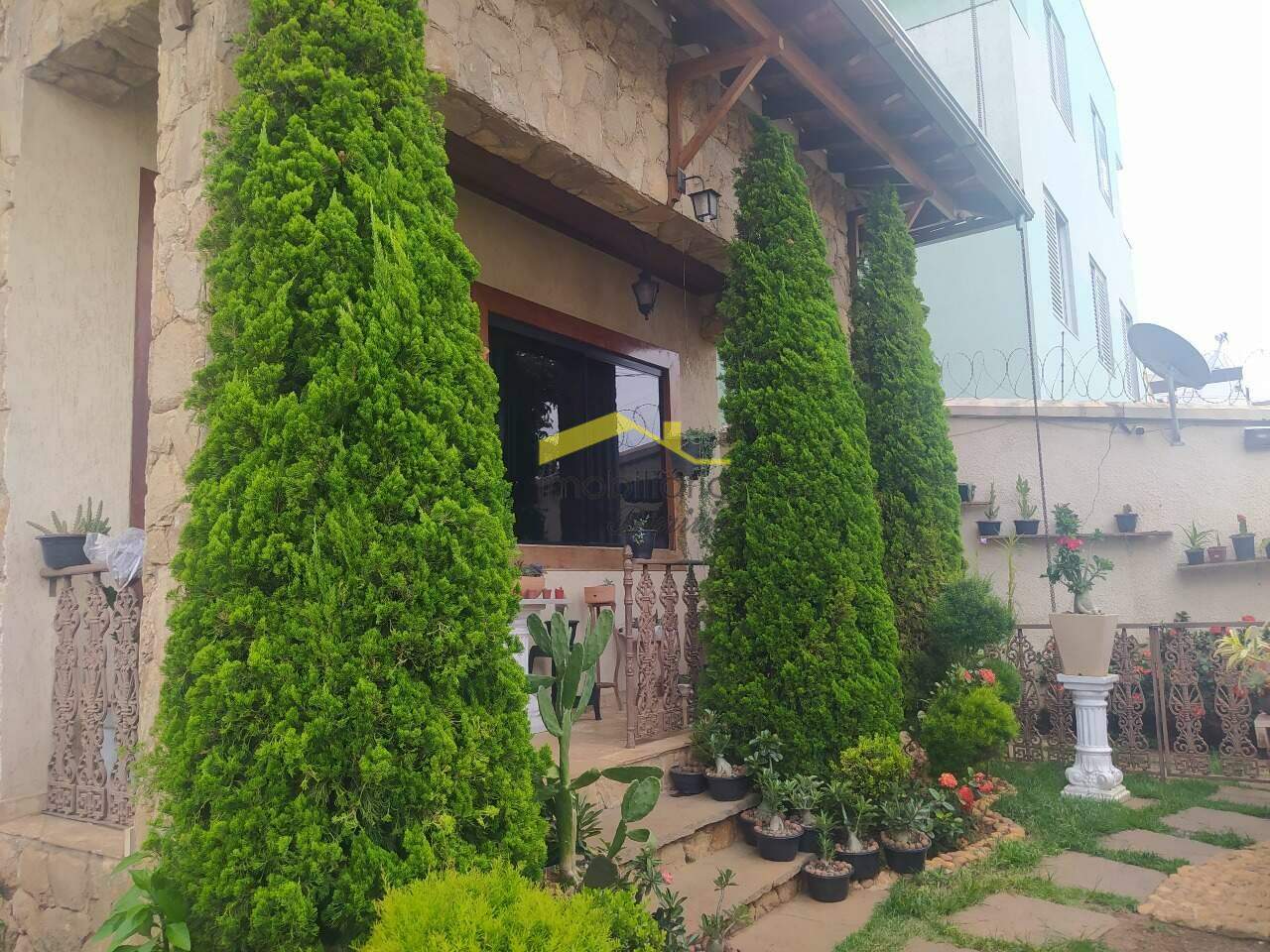 Casa à venda no Estoril: 