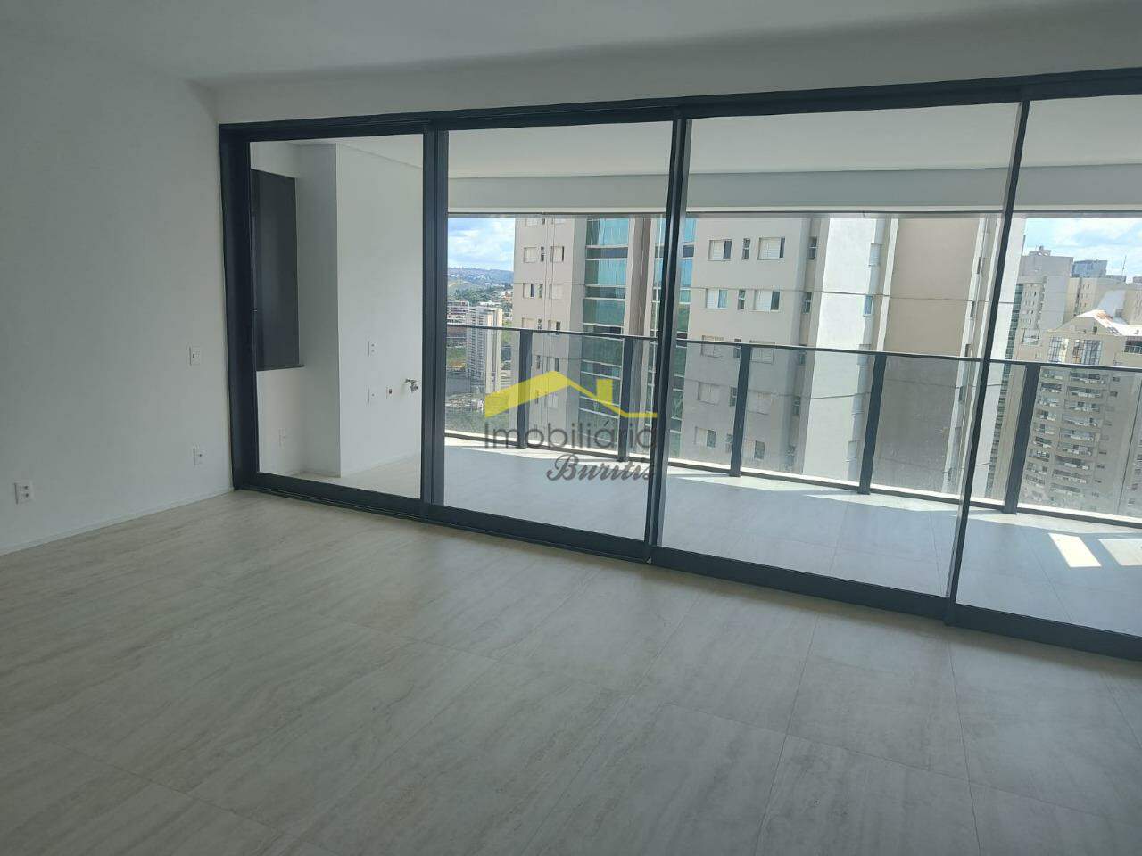 Apartamento à venda no Vila da Serra: 