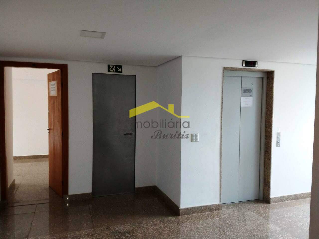 Sala à venda no Buritis: 